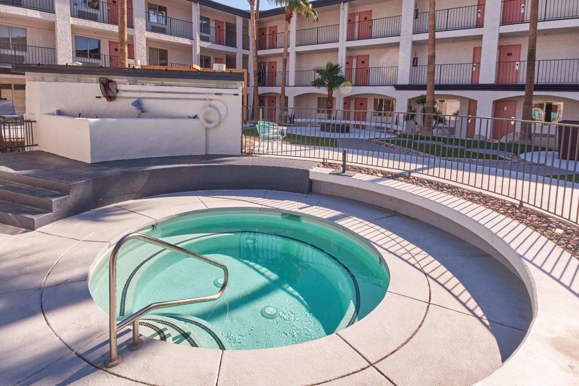דזרט הוט ספרינגס Aqua Soleil Hotel And Mineral Water Spa מראה חיצוני תמונה